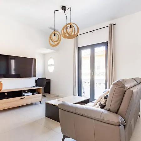 Apartment - 3 ,rue Pasteur - 3p *