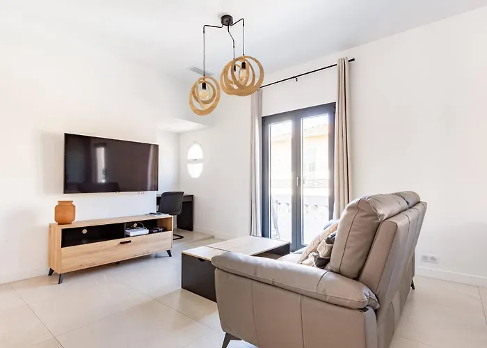 Appartement - 3 ,rue Pasteur - 3p *