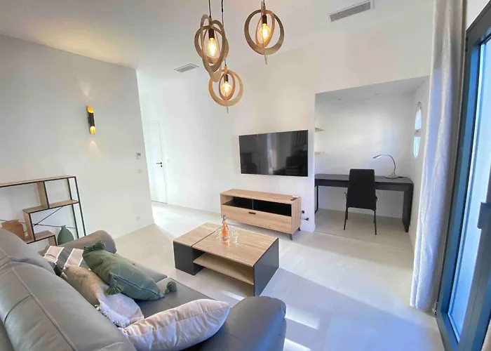 Appartement - 3 ,rue Pasteur - 3p *